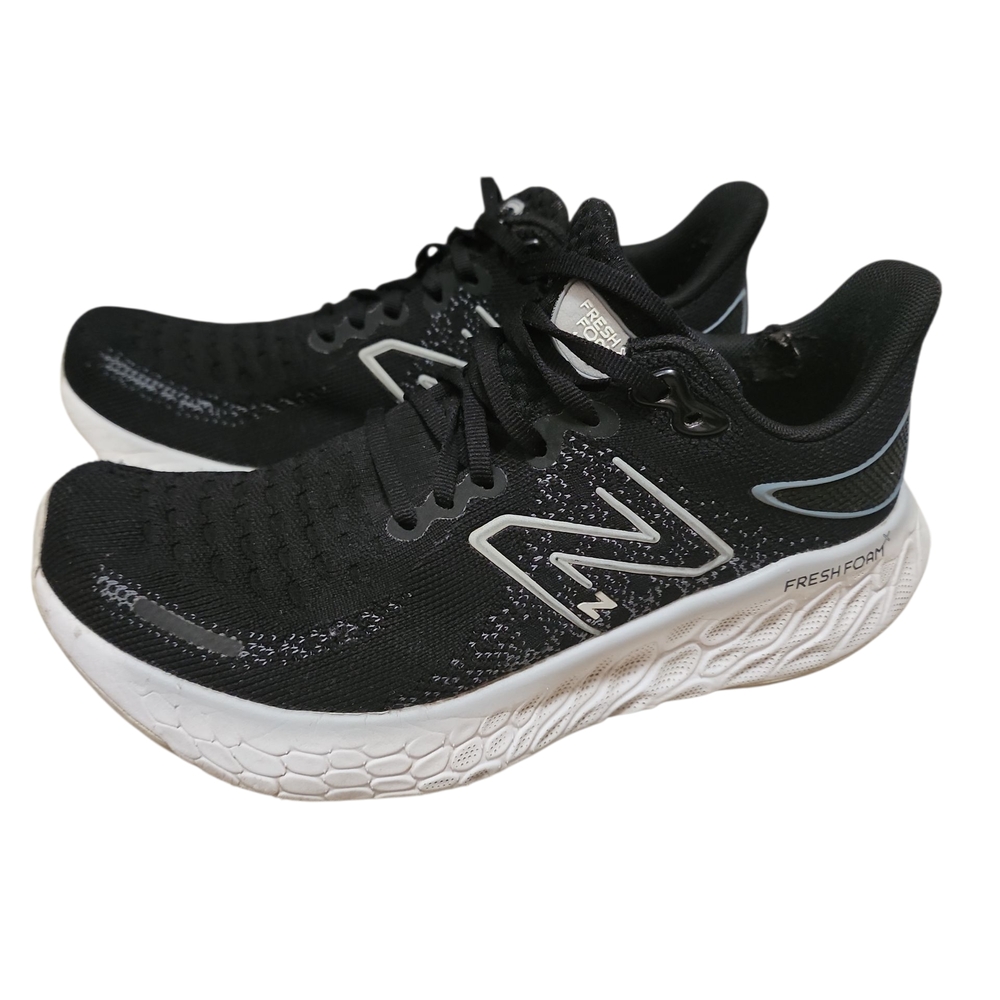 New Balance Sneakers Womens  Fresh Foam 1080 Black Sz 8.5 Running Shoe W1080B12